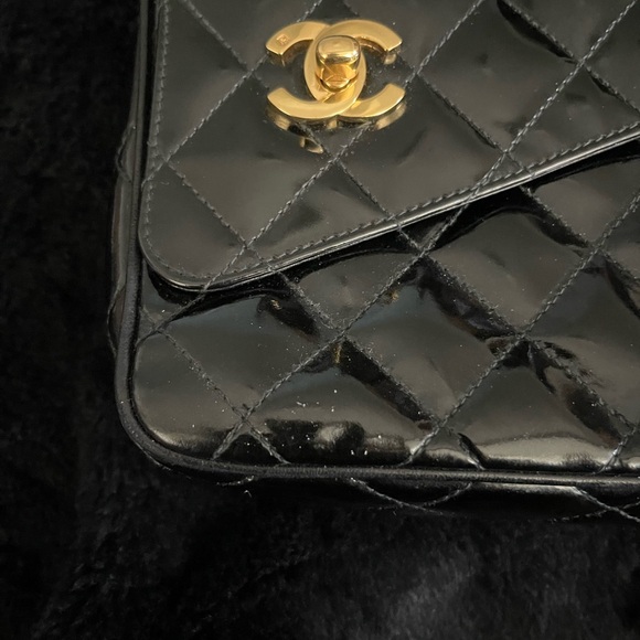 Vintage Chanel camera bag in patent leather - Picture 7 of 14